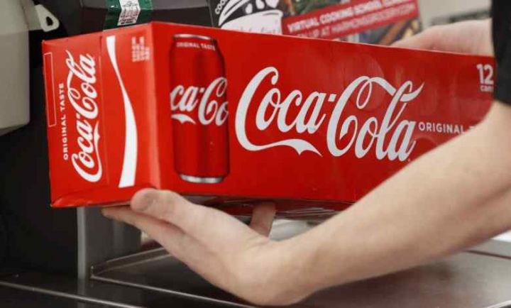 Coca-Cola mənfəətini 50%-ə yaxın artırıb