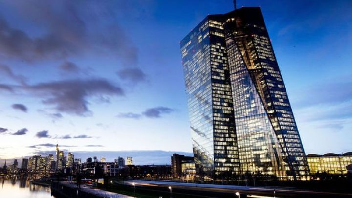 Avropa Mərkəzi Bankı faiz dərəcəsini sıfır səviyyəsində saxlayıb