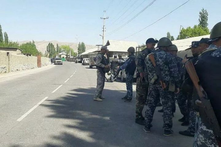 Qırğızıstan-Tacikistan sərhədində atışma olub, 6 hərbçi yaralanıb