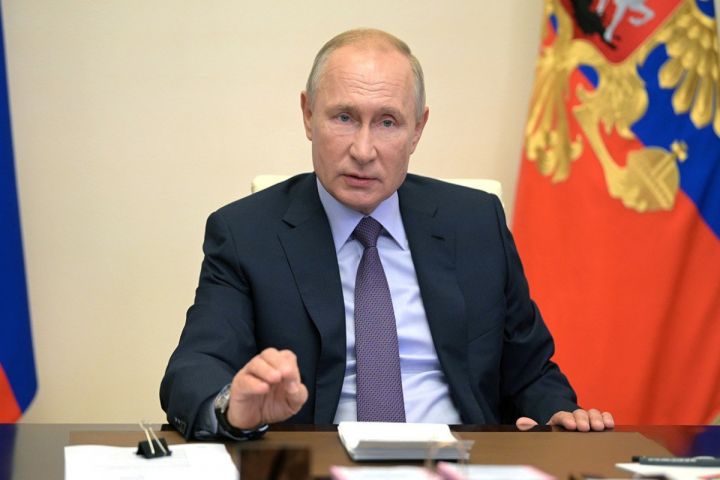Putin: "Xarici banklar Rusiyanın ödənişlərini gecikdirir"