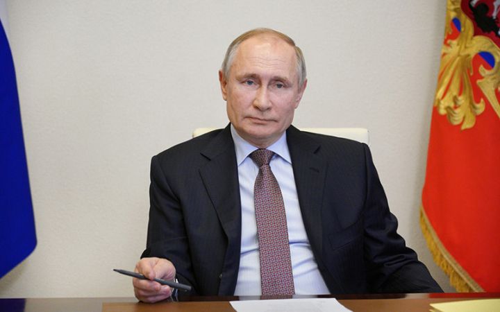 Putin illik gəlirini açıqladı