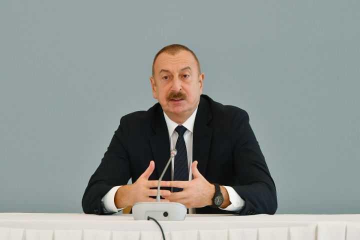 İlham Əliyev Forumun açılış mərasimində iştirak edir