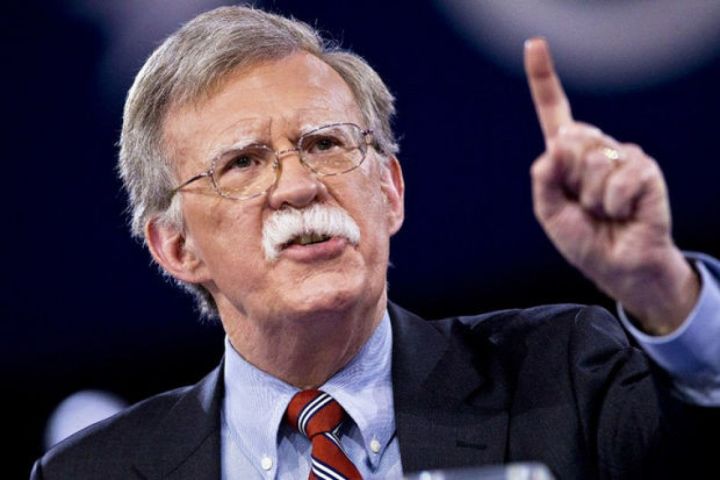 Bolton ABŞ-ın İranla nüvə anlaşmasına qayıtmaq niyyətini “böyük səhv” hesab edir