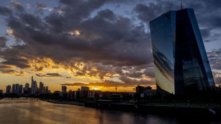 Avropa Mərkəzi Bankı 11 ildən sonra faizlərini artırdı