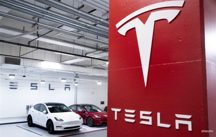 Tesla Çində 80 mindən çox avtomobili geri çağıracaq