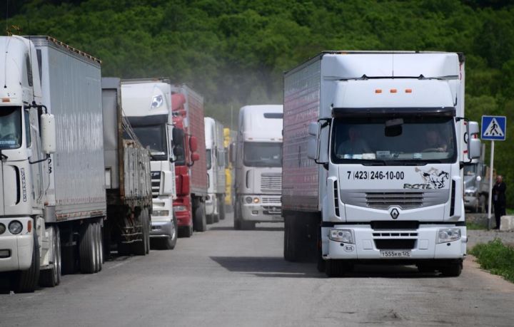 Avtomobil daşımaları bazarında Azərbaycan, İran və Rusiya daşıyıcılarının payının artırılması müzakirə edilib