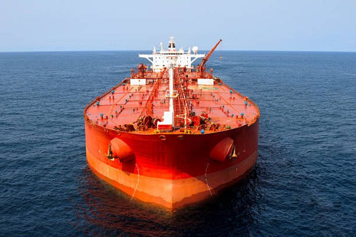 SOCAR tankerin tikintisi üçün 28,8 milyon dollarlıq müqavilə imzalayıb