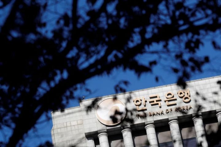 Cənubi Koreya mərkəzi bankı faizini sabit saxlayıb, onu artırmaqda davam etməyə bilər