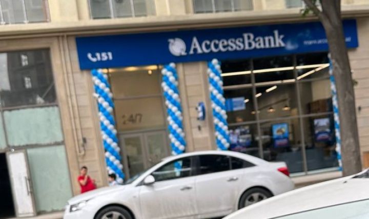 "AccessBank" Bakıdakı filiallarından birinin ünvanını dəyişdi