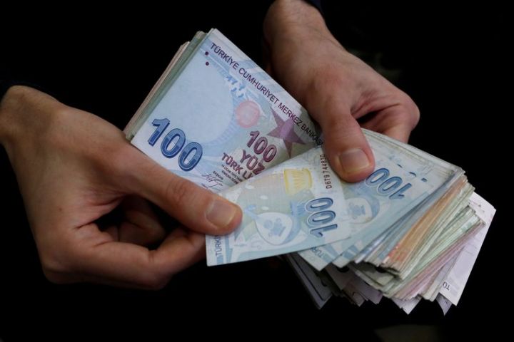 Türk Lirəsi dollar qarşısında rekord minimuma düşdü