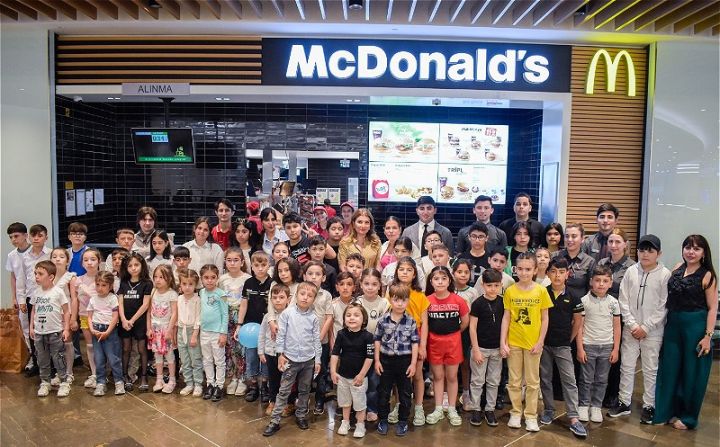 “McDonald's” talassemiya və hemofiliyadan əziyyət çəkən uşaqları sevindirib - FOTO