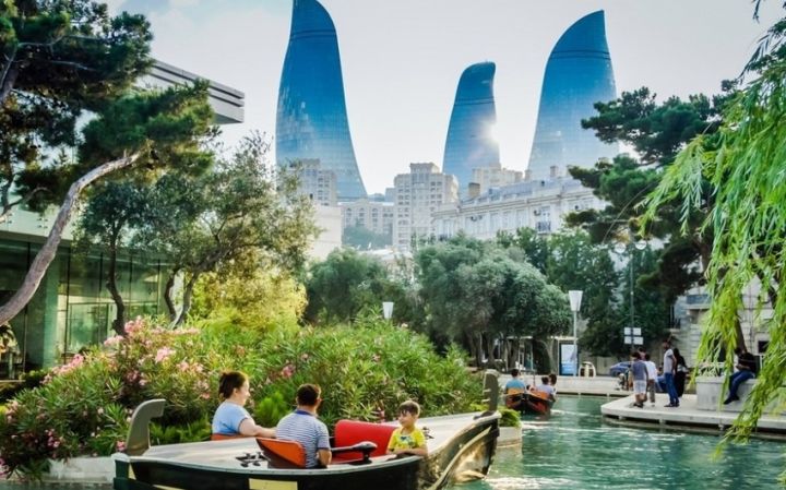 Azərbaycana turist axını 34 % artıb