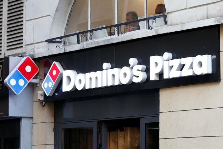 "Domino's Pizza"nın səhmləri kəskin ucuzlaşıb