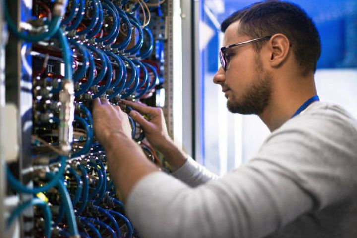 Azərbaycanda iki internet provayderi fəaliyyətini dayandırıb