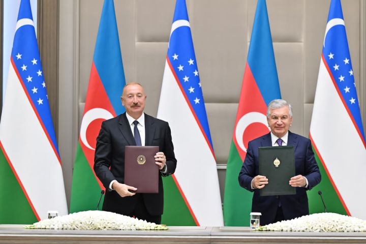Azərbaycan-Özbəkistan sənədlərinin imzalanması və mübadiləsi mərasimi olub