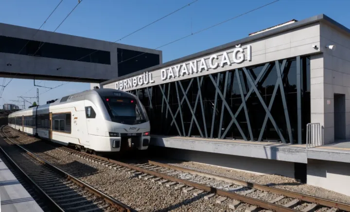 Şəhərətrafı qatarların hərəkət cədvəli müvəqqəti yenilənir