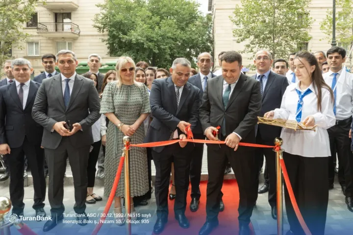 Bank Gəncə filialını yeni ünvana köçürüb