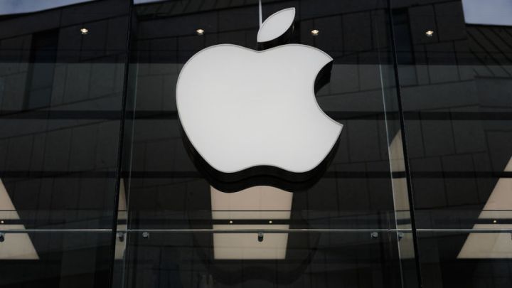 Apple ilk dəfə 5 trilyon dollarlıq bazar dəyərinə çatıb