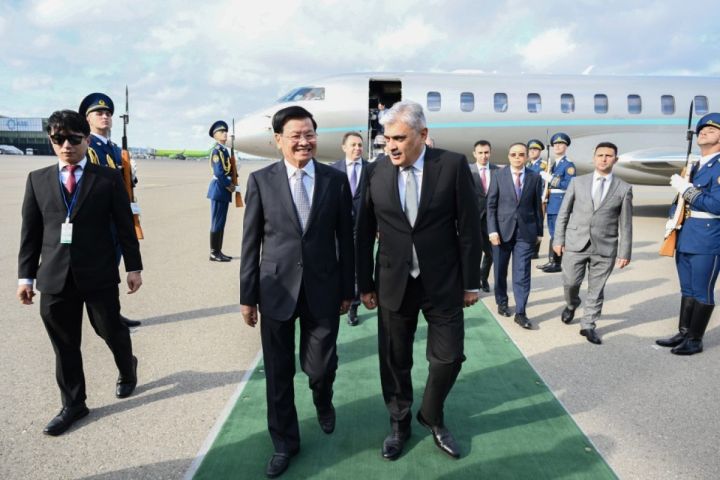 Laos Prezidenti Azərbaycana rəsmi səfərə gəlib