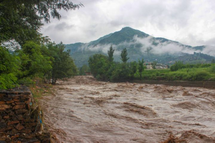 Yağıntılı hava şəraiti davam edəcək, dolu düşəcək - XƏBƏRDARLIQ