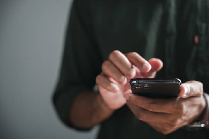 Qeyri-bank kredit təşkilatı mobil tətbiq hazırlayır - Kreditverməni sürətləndirəcək