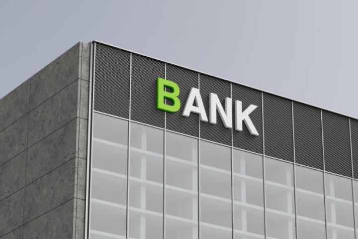 Azərbaycan banklarının xalis mənfəəti 1 milyard manata yaxınlaşdı – 8 ayda 23%-lik artım