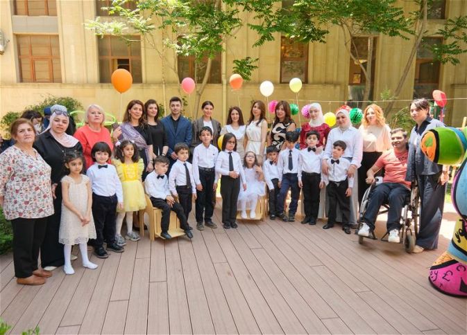 “McDonald's Azərbaycan” “Uşaqların Sağlam Gələcəyi” reabilitasiya mərkəzinə tibbi avadanlıq təqdim edib - FOTO