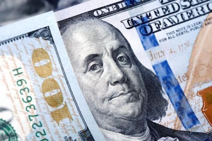 Dolların 2018-in ilk iş gününə olan məzənnəsi açıqlandı