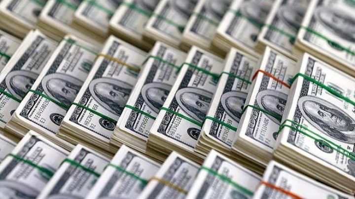 Neft Fondu Mayda hərraclarda daha çox Dollar satıb