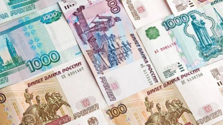 Rubl, dollar qarşısında 20 ayın zirvəsində