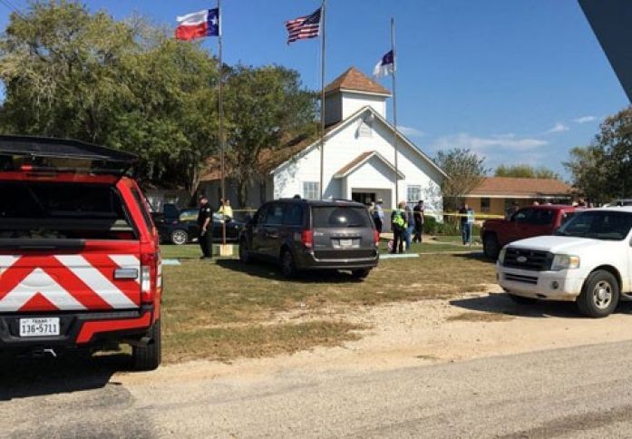 Texasda kilsədə qətliyam: 26 ölü, 30 yaralı