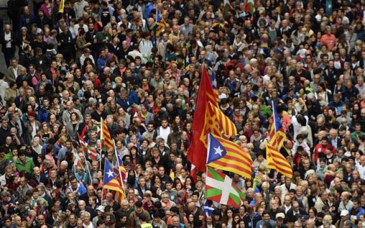 İspaniyada Katalonlar bu gün referendum keçirir