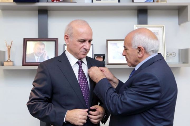 Azercell-in prezidenti qızıl medalla təltif olundu