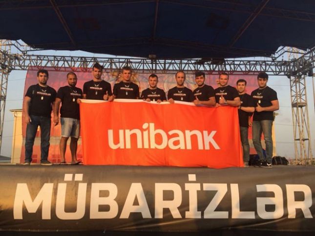 Unibank komandası ekstremal yarışın qaliblərindən oldu