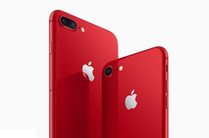 Qırmızı iPhone təqdim edildi