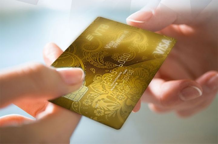 Bank VTB premium kartları üzrə tarifləri endirdi