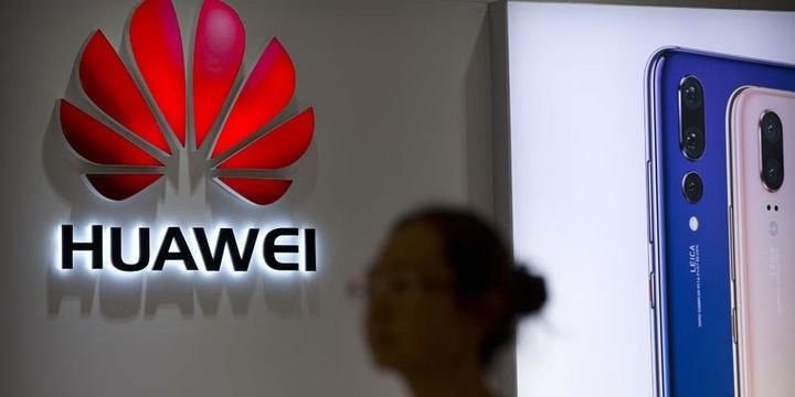 "Huawei"nin sahibinin qızı həbs edildi