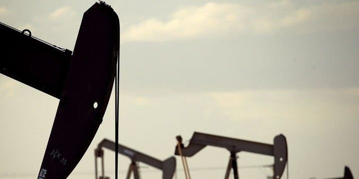 Qlobal neft təklifi Noyabrda azalıb
