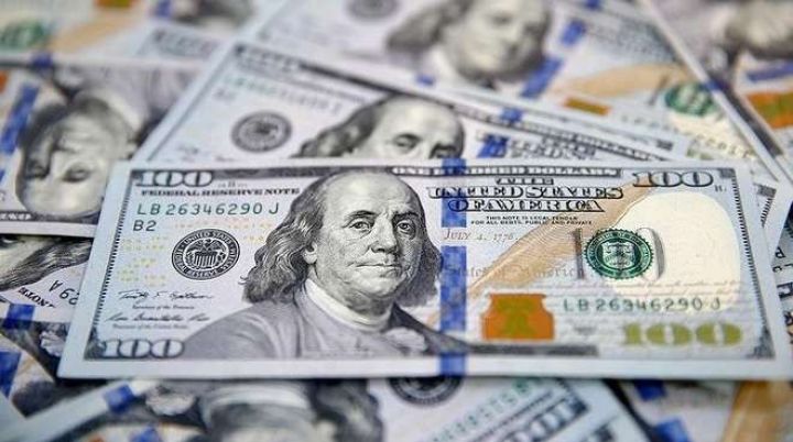 Dolların satış qiyməti 1.70 manatdan da aşağı düşdü