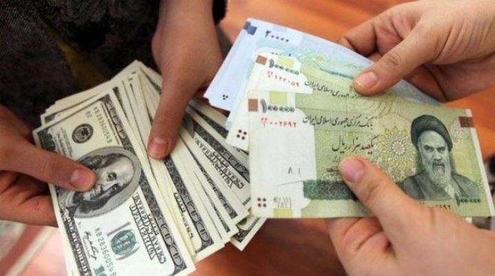 İranda dollar "tarixi rekordunu" qırdı