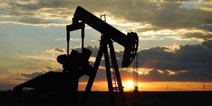 UEA: İran və Venesuelanın neft hasilatı 30 faiz düşə bilər