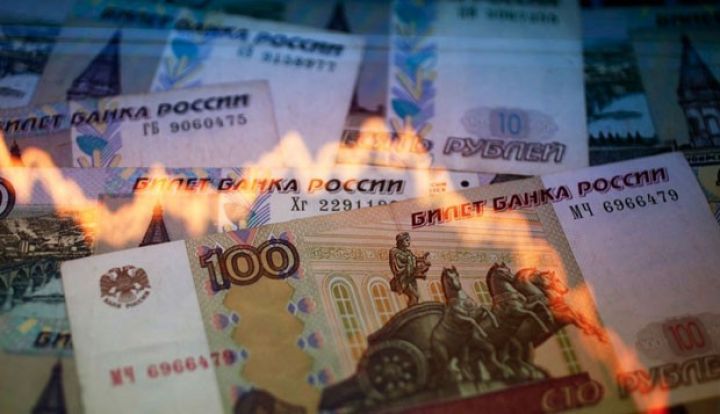 "Diplomat böhranının" ardından Rubl cüzi ucuzlaşıb