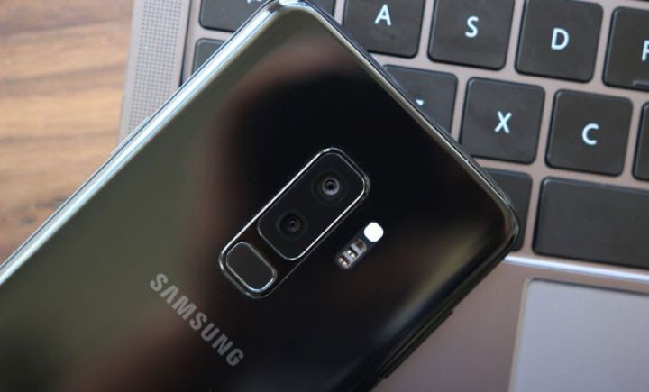 “Samsung” 6 kameralı smartfonunu təqdim edəcək