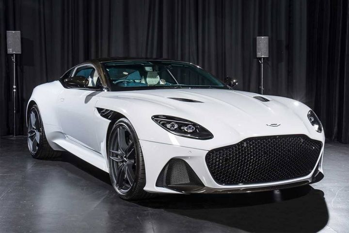 Azərbaycanda yeni "Aston Martin" modelinin satışına başlanılır