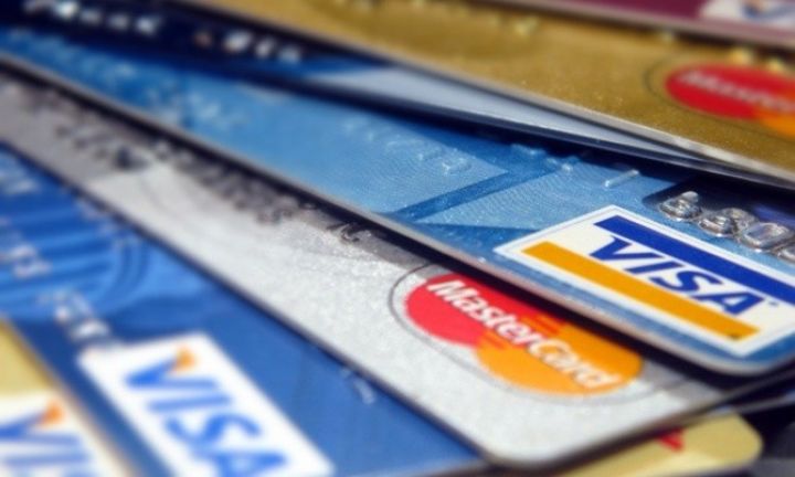 Əməkhaqqı və kredit kartları daha çox artıb 