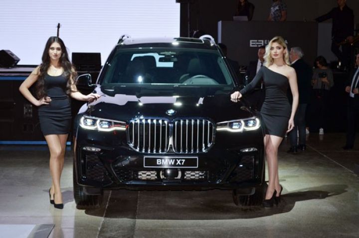 Bakıda BMW-nin ən böyük avtomobili təqdim edildi - QİYMƏTİ