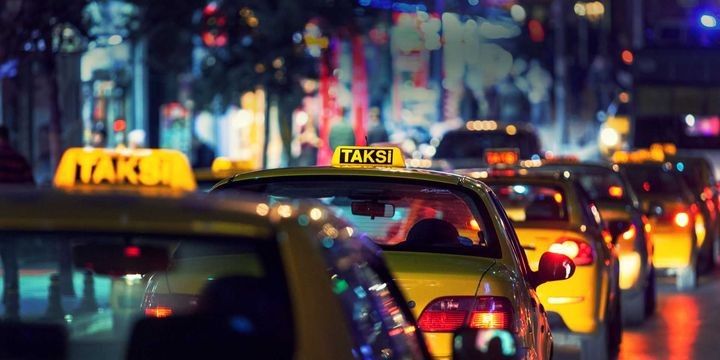 İstanbulda taksi qiymətləri artırılıb