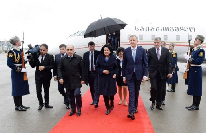 Gürcüstan Prezidentinin Azərbaycana rəsmi səfəri başladı