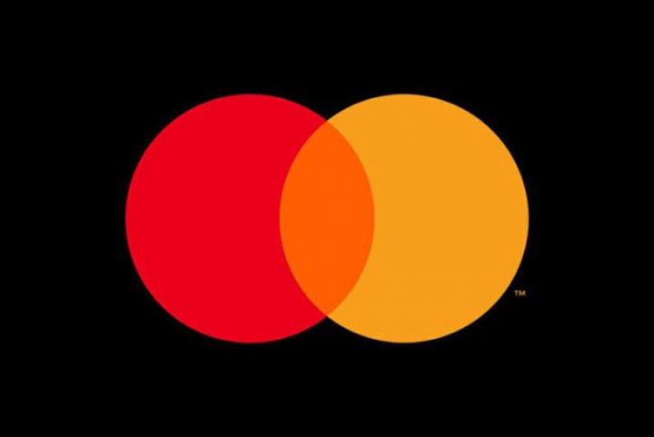 "MasterCard" öz loqotipindən şirkətin adını çıxardır - VİDEO