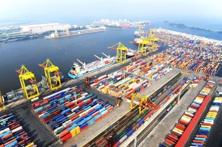SOCAR Türkiyədə ən iri konteyner terminalını alıb